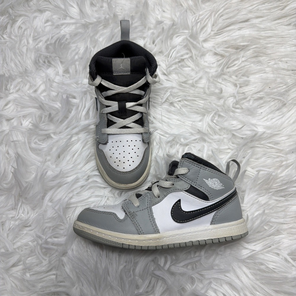 Jordan 1 Mid Light Smoke Grey Kids Youthβ Size 5C Basketball Sneakers School